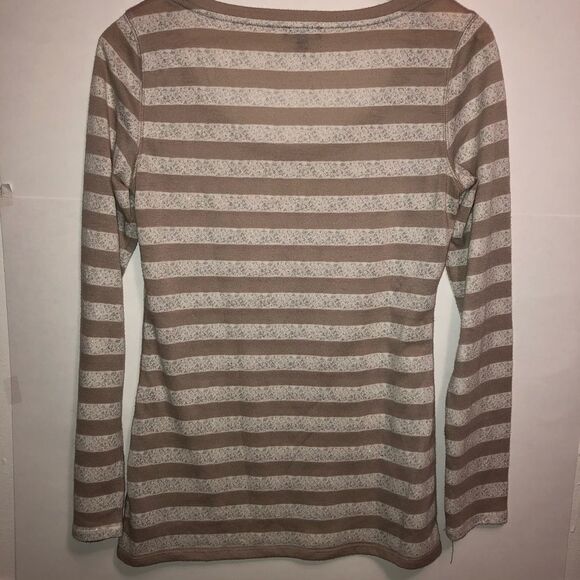 Express Woman’s Long-sleeved Tee - Picture 2 of 5